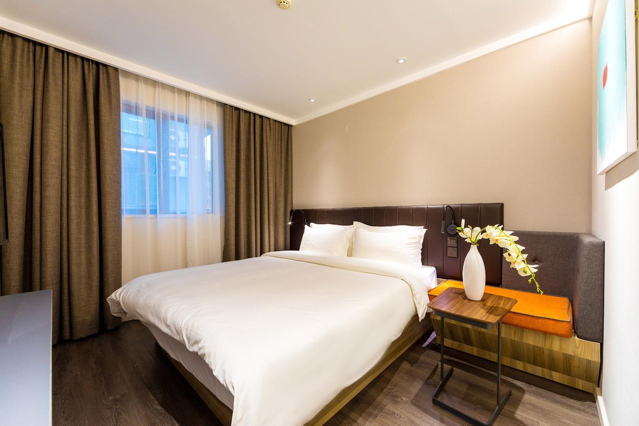 Hanting Premium Hotel Shanghai Dapu Bridge Riyueguang Shopping Mall מראה חיצוני תמונה